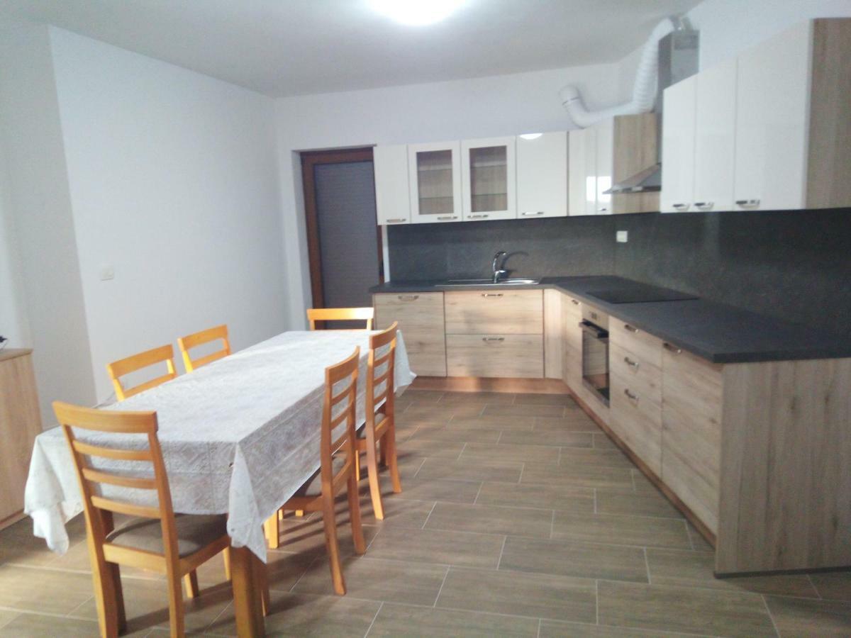 Apartmaji Matazin Črni Kal المظهر الخارجي الصورة